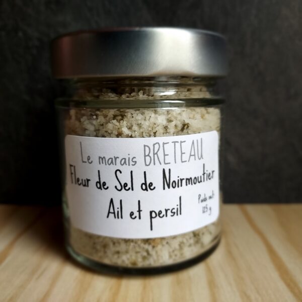Le Marais Breteau - Production et vente de sel de Noirmoutier en Vendée 85 - Fleur de Sel de Noirmoutier ail et persil - pot en verre de 125g