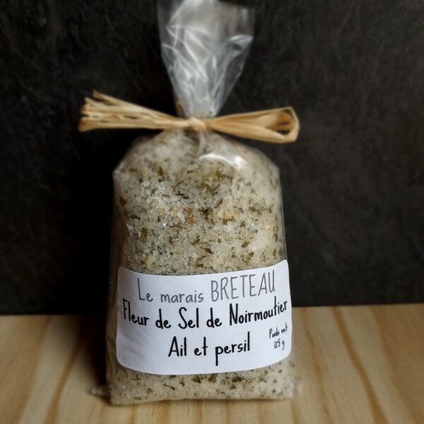 Le Marais Breteau - Production et vente de sel de Noirmoutier en Vendée 85 - Fleur de Sel de Noirmoutier ail et persil - sachet plastique de 125g