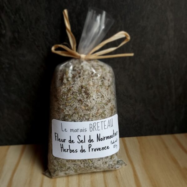 Le Marais Breteau - Production et vente de sel de Noirmoutier en Vendée 85 - Fleur de Sel de Noirmoutier herbes de Provence - sachet plastique de 125g