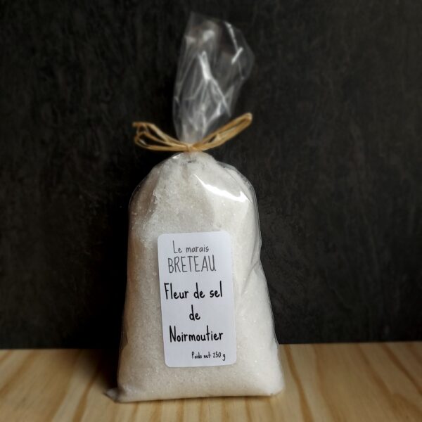 Le Marais Breteau - Production et vente de sel de Noirmoutier en Vendée 85 - Fleur de Sel de Noirmoutier - sachet en plastique 250g